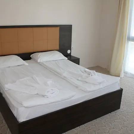 Spacious 2bedroom 阳光海滩